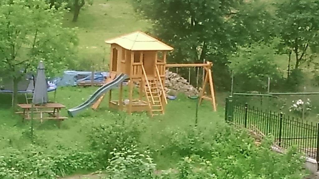 Dom Pod Winogronem Lägenhet Szczawnica Exteriör bild
